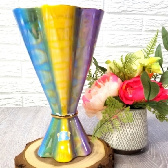 Sicas Other - 🎉HP🎉Stunning Italian rainbow luster glaze vase🌟
